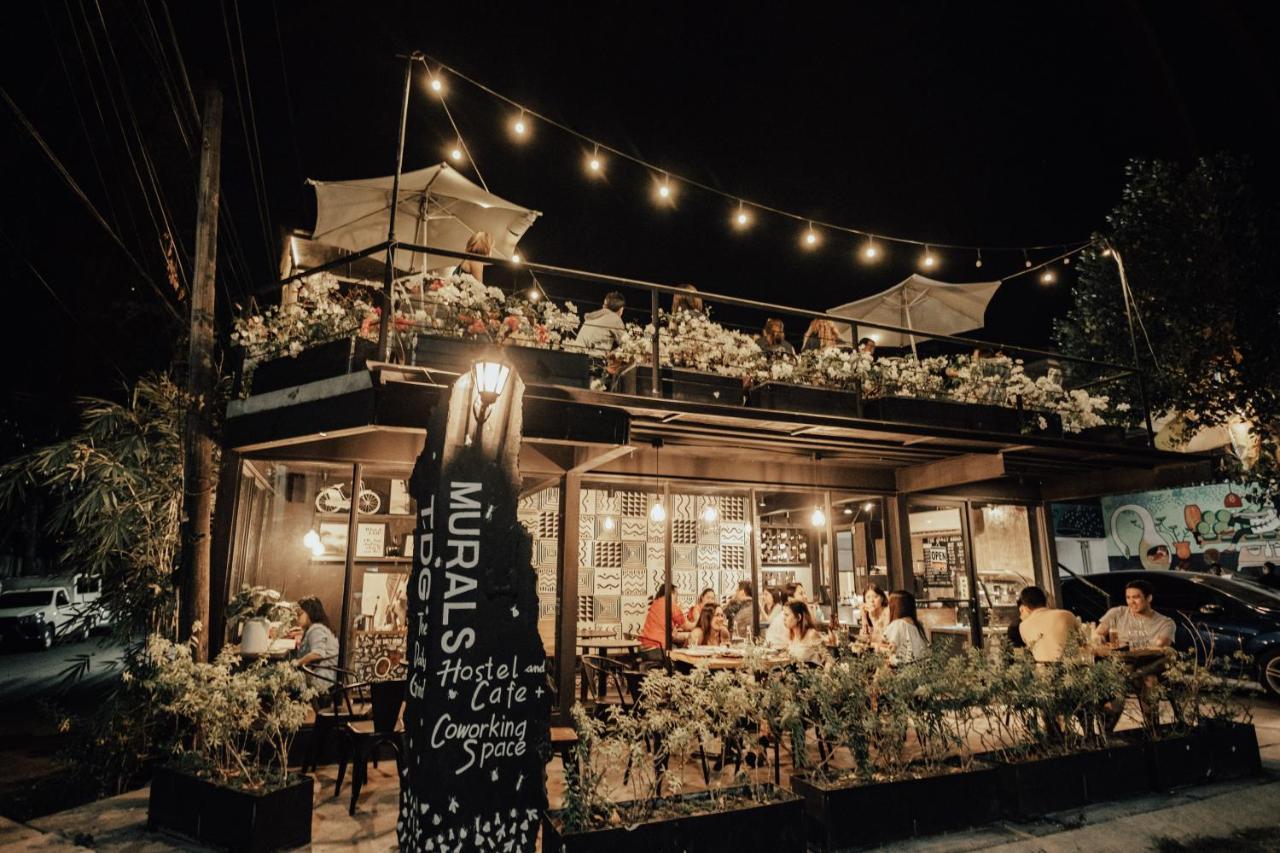 Murals Hostel And Cafe Cebu Exterior photo